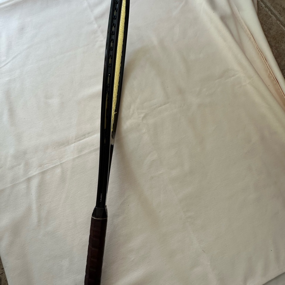 Yonex R-7 Tennis Racket with cover and bag
Graphite composite - Picture 12 of 16